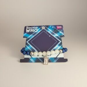 NWT Doctor Who TARDIS Charm Bracelet BBC Licensed Glow in the Dark 258